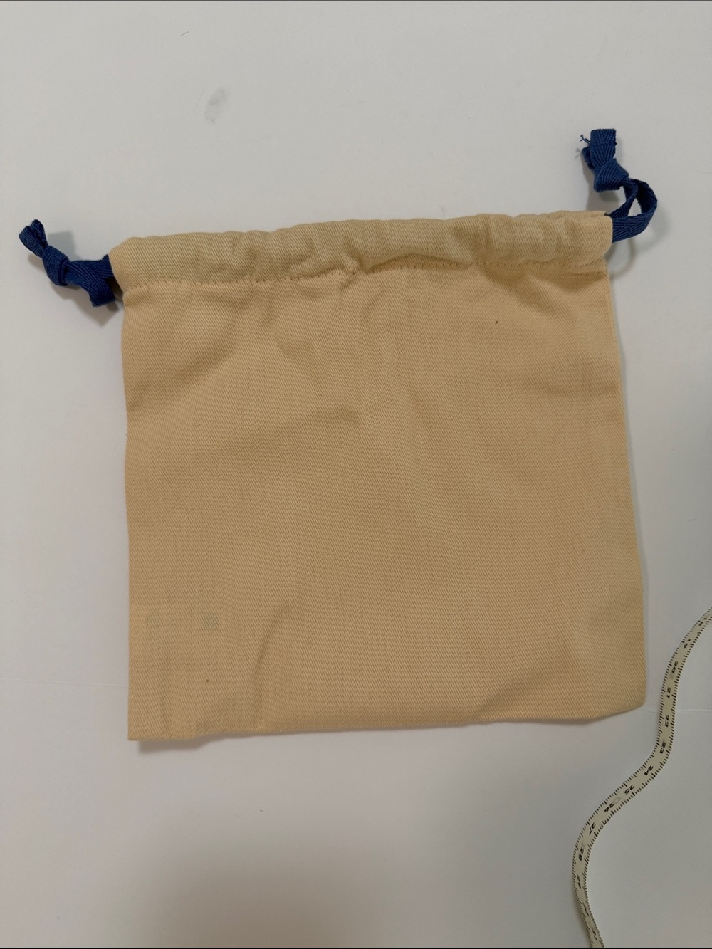 Louis Vuitton Beige Pouch with Blue Drawstrings - Picture 3 of 3